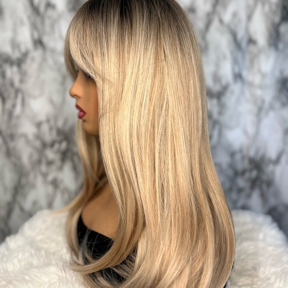 24 Inch Straight Blonde Layered hair Wig With Curtain Bangs Dark Roots - Picture 4 of 11